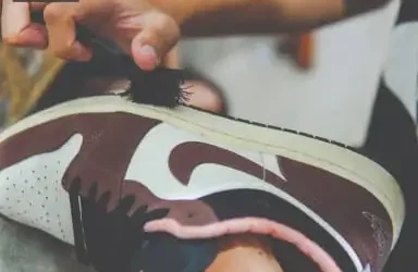 Cara Merawat Sepatu Suede Agar Tetap Awet dan Terlihat Baru